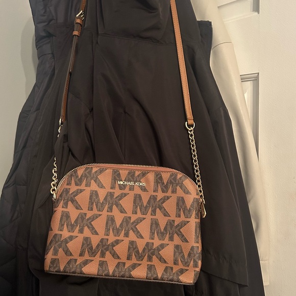 NEVER USED Michael Kors Print Bag - Picture 2 of 7